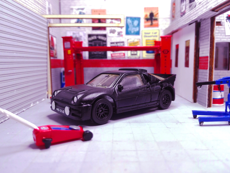 Illustration for article titled A very bad attempt of making a custom RS200